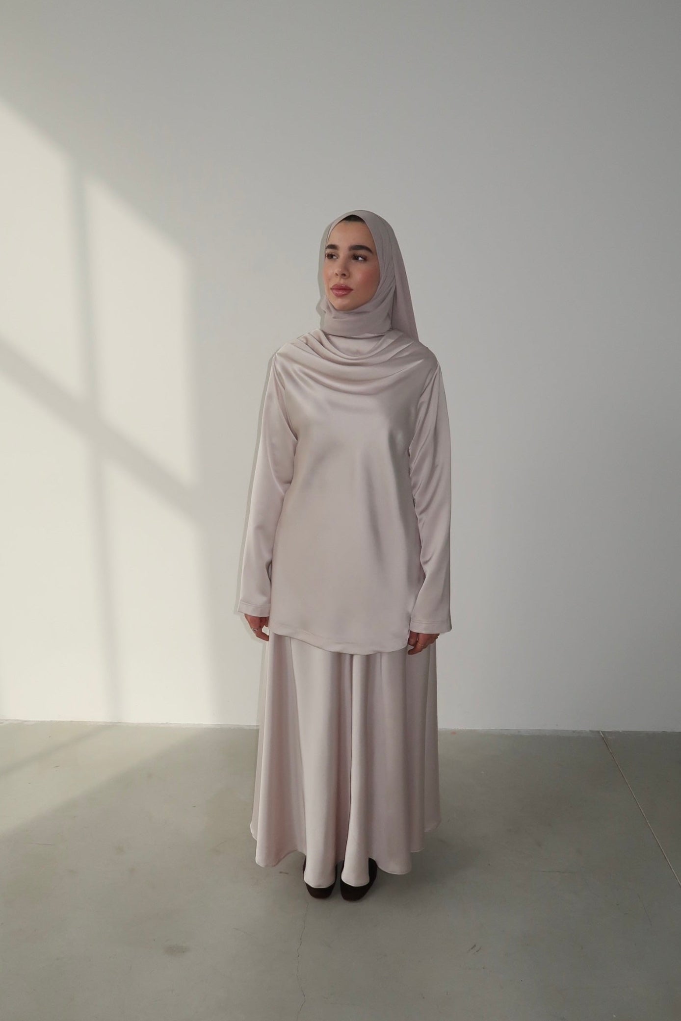 The Fluid Silhouette Blouse - Lumière