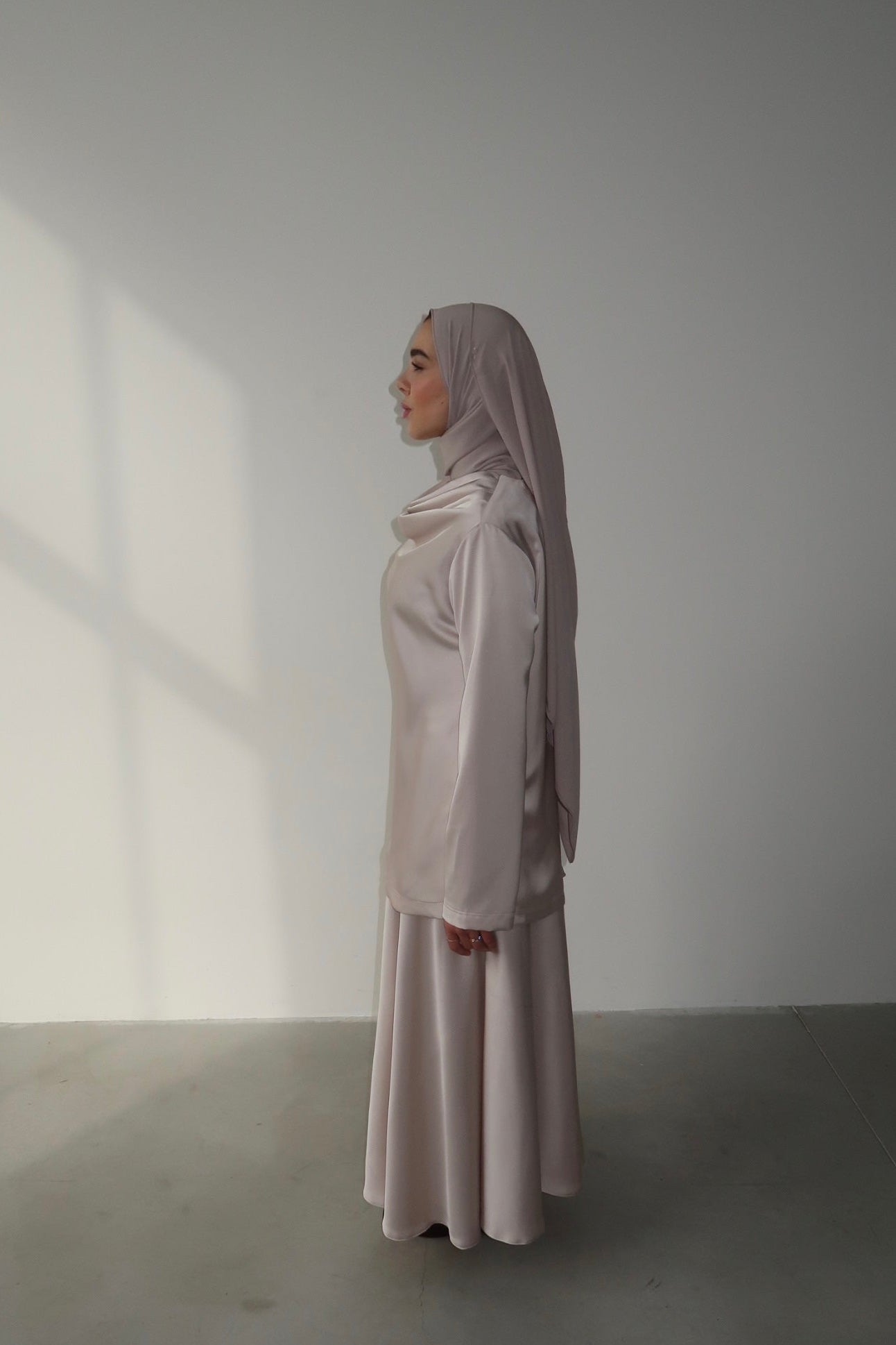 The Fluid Silhouette Blouse - Lumière